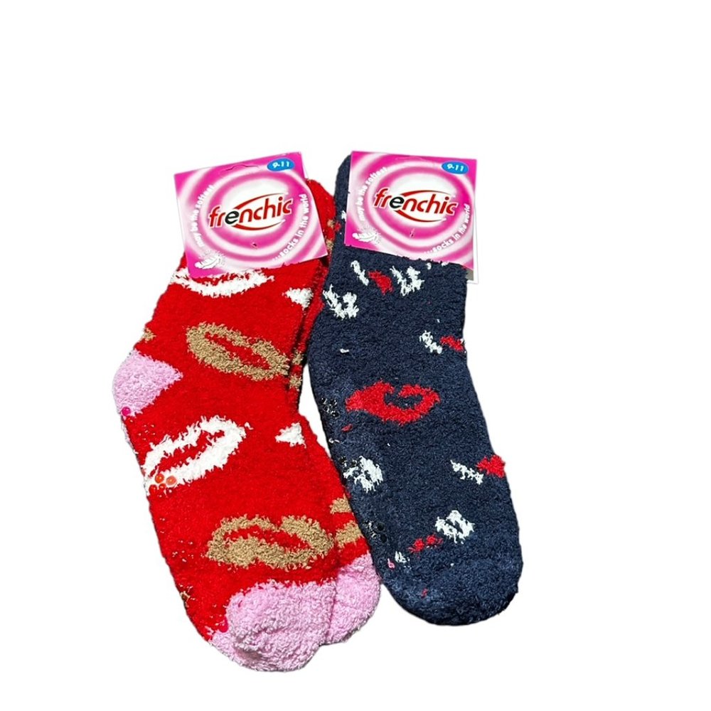 NWT Frenchic Collection gripper socks - 2 pairs - KISSES